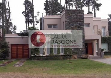 CASA EN PINAMAR NORTE  con piscina